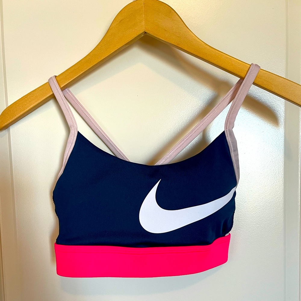 Nike Women’s Sports Bra - LIKE NEW - Small